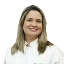 Dr. Ingrid Agricola Bittencourt, experienced dentist in Rio De Janeiro